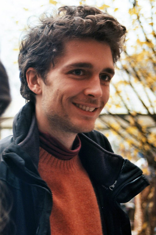 Andrea Niada backdrop