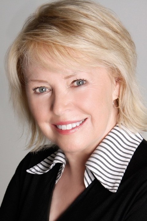 Gajnel W. Slloman backdrop