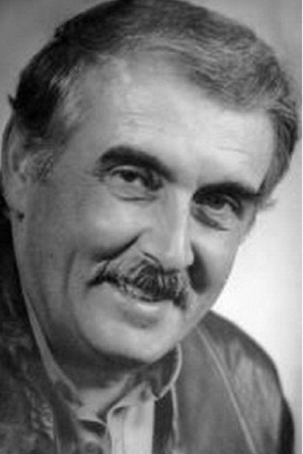 Julian Jabczyński backdrop