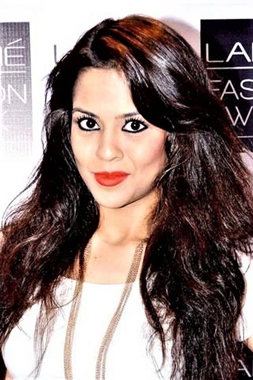 Sana Saeed backdrop