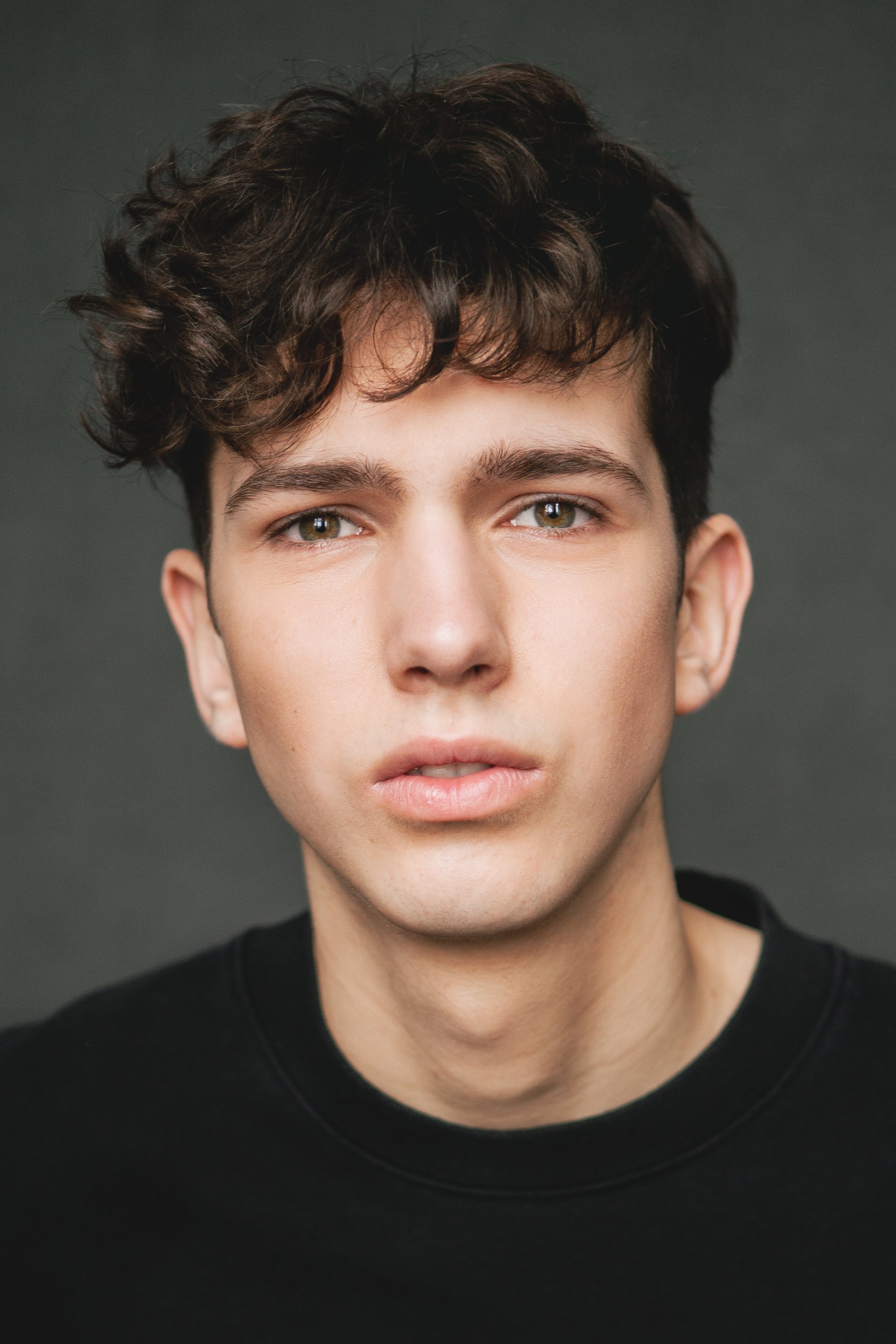 Justin Leyrolles-Bouchard backdrop