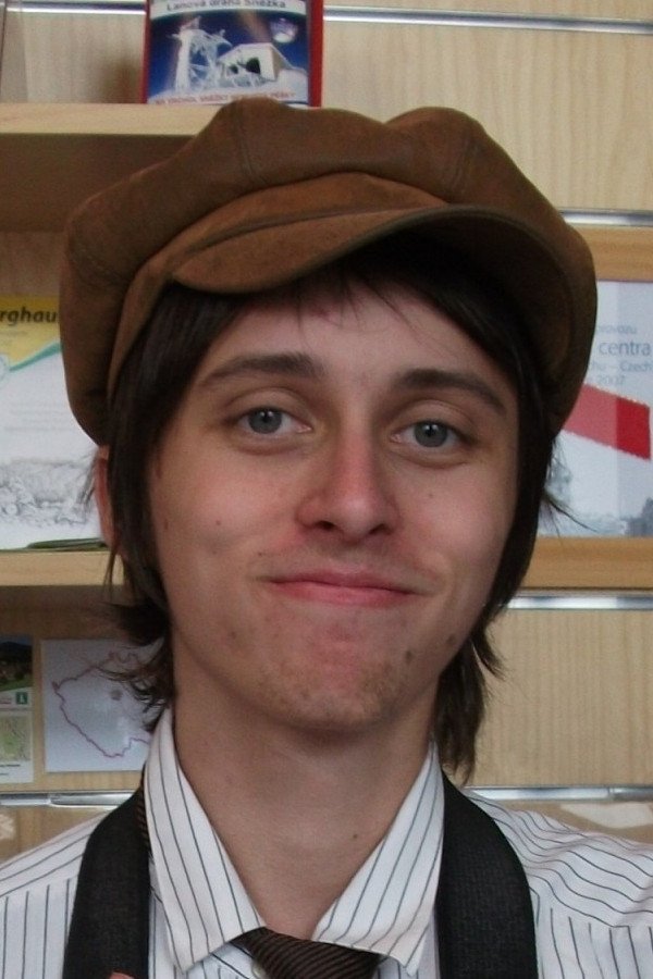 Patrik Holubář backdrop