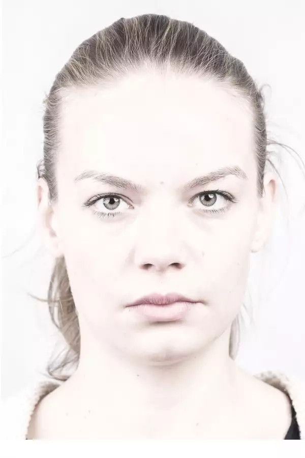 Juliana Oľhová backdrop