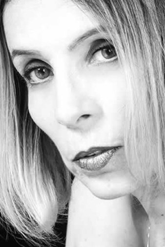 Liège Monteiro backdrop