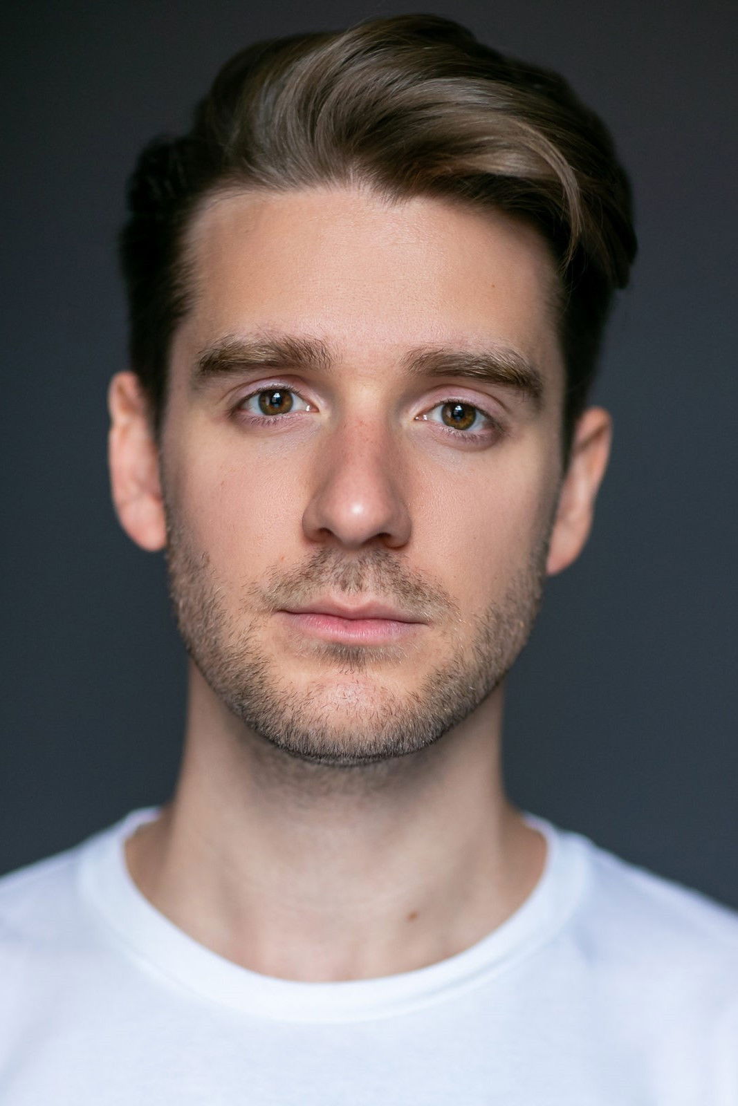 Aleksandr Vzmetnev backdrop