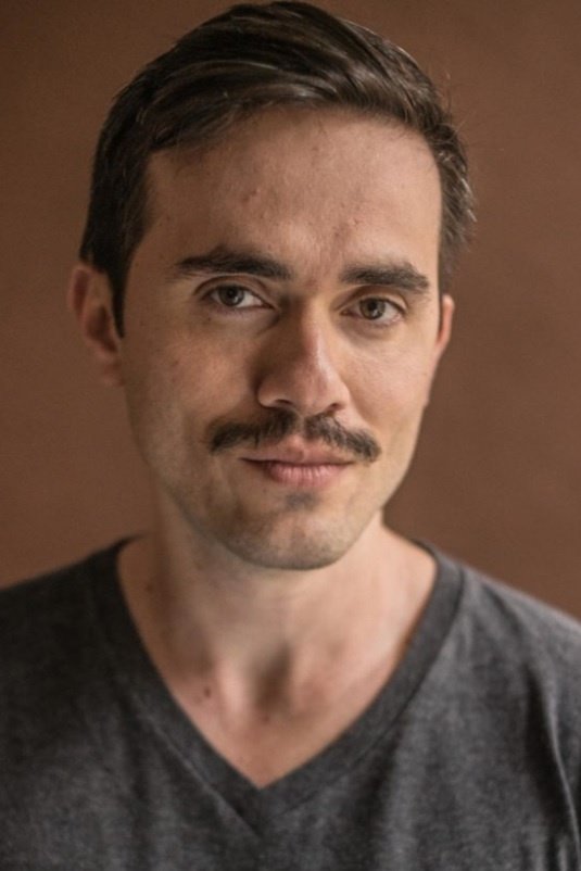 Guilherme Rodio backdrop