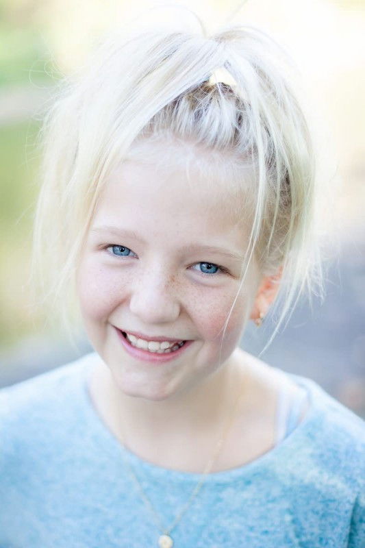 Avery Glover backdrop