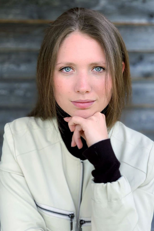 Henrietta Rauth backdrop