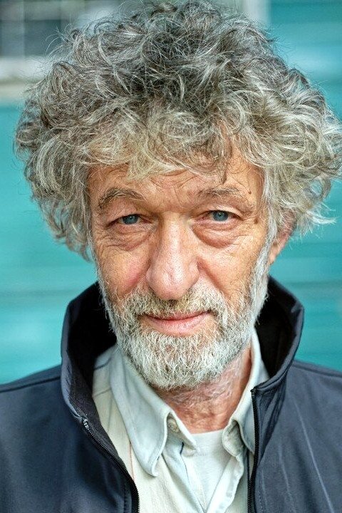 Nikola Dodov backdrop