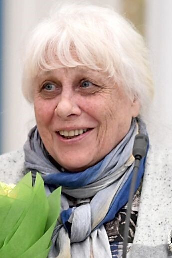 Francheska Yarbusova backdrop