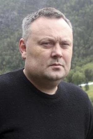 Bjørn Iversen backdrop