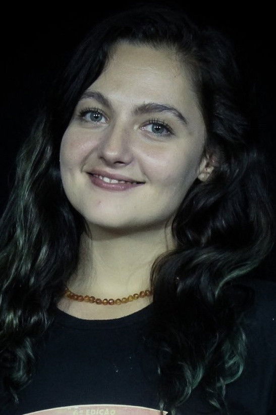 Letícia Rodrigues backdrop