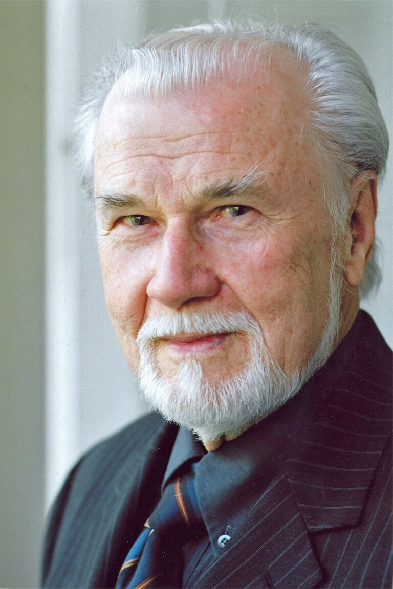 Jörg von Liebenfelß backdrop