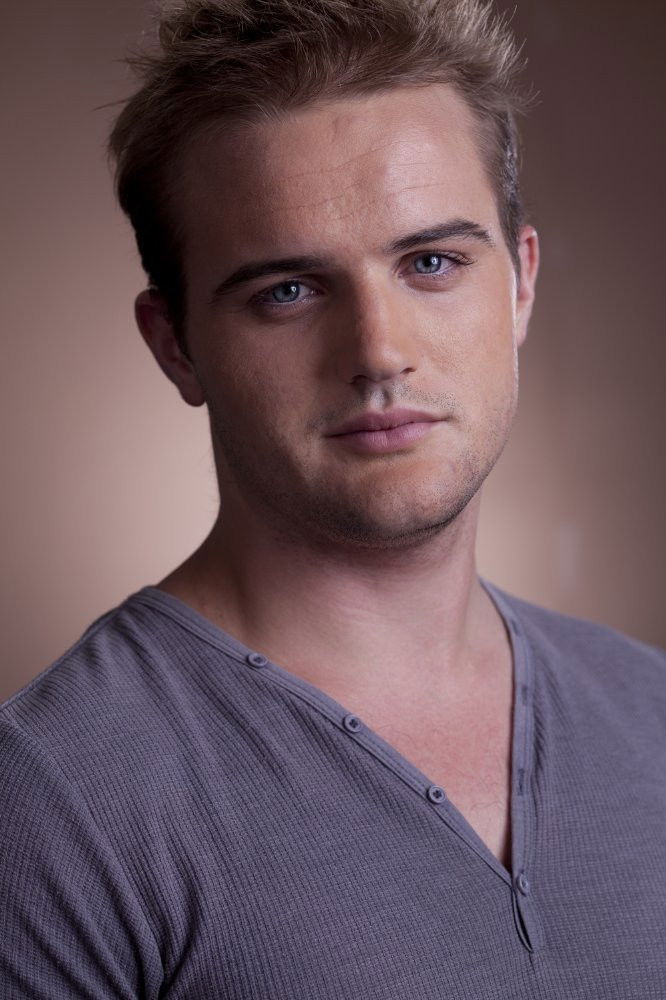 Sebastian Angborn backdrop