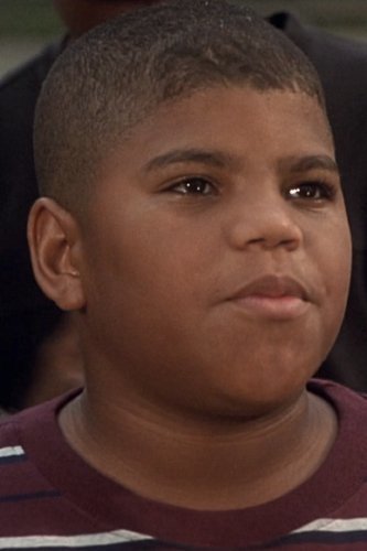 Xhulian Grifit backdrop