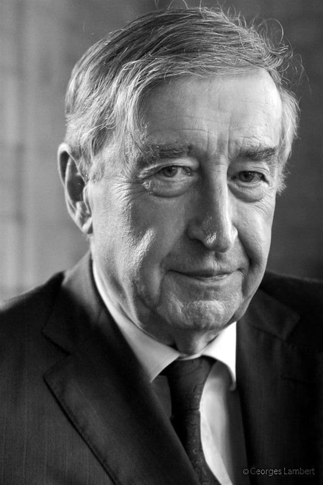 Pierre Vernier backdrop