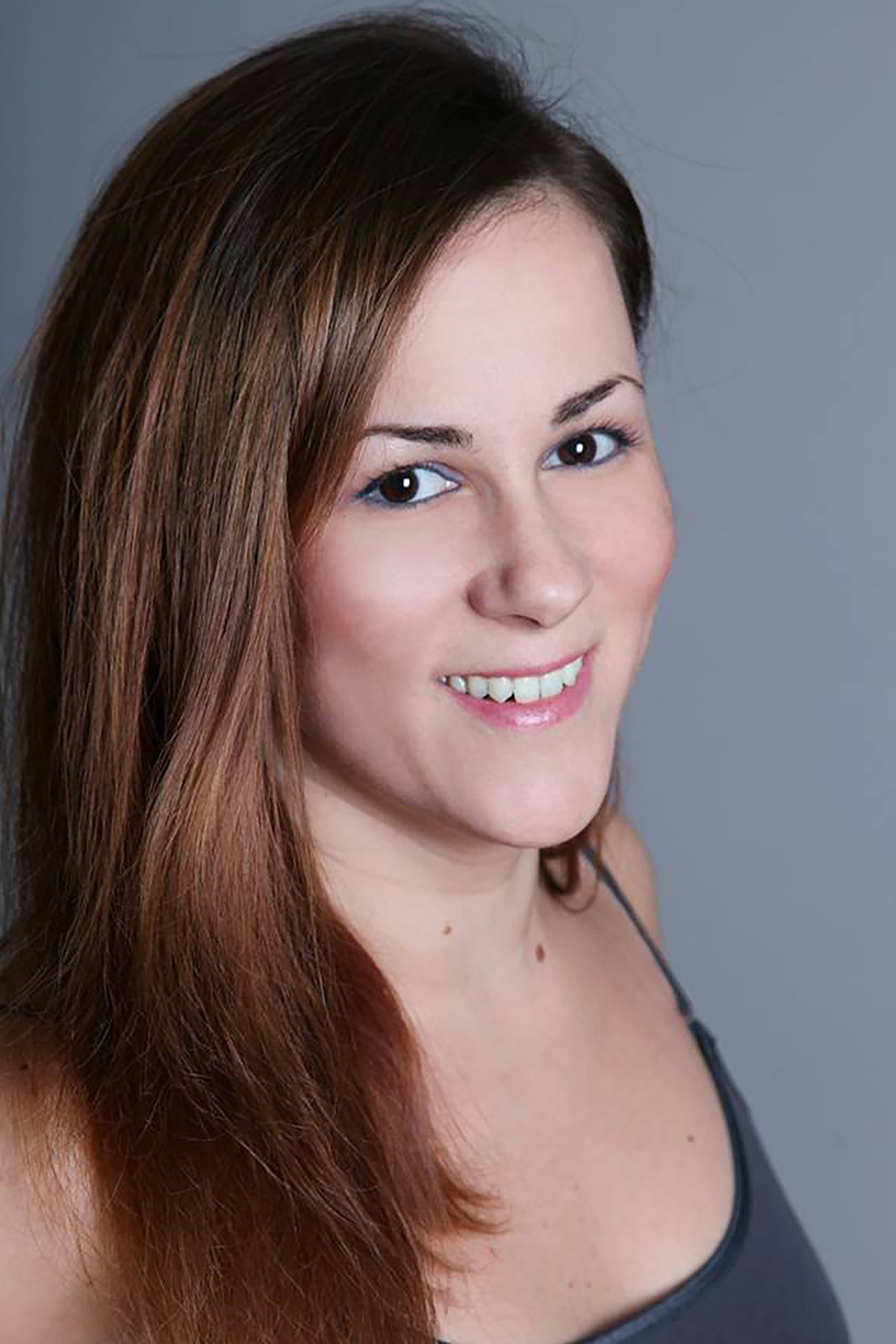 Danha Yunes backdrop