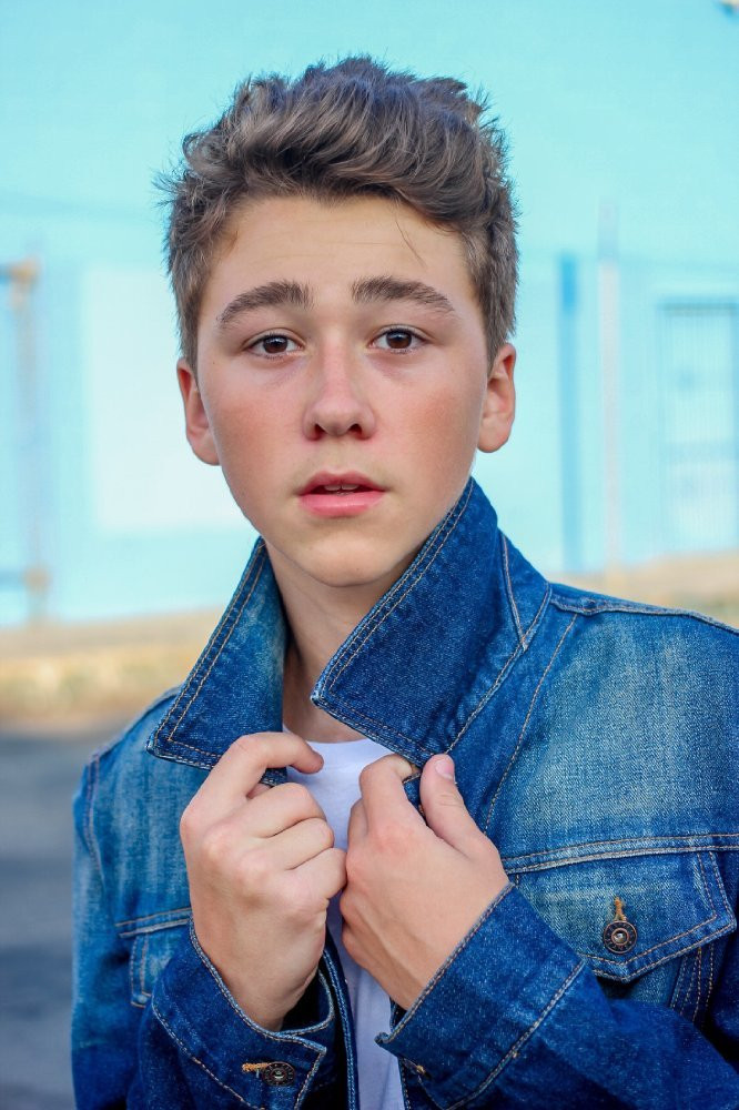 Garren Stitt backdrop