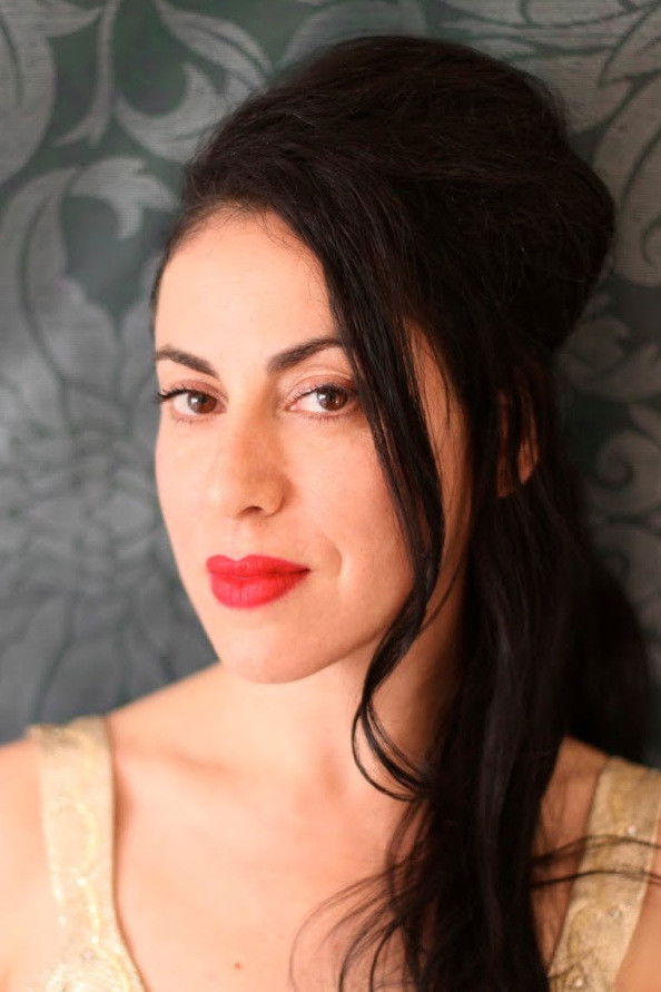 Karina Deniké backdrop