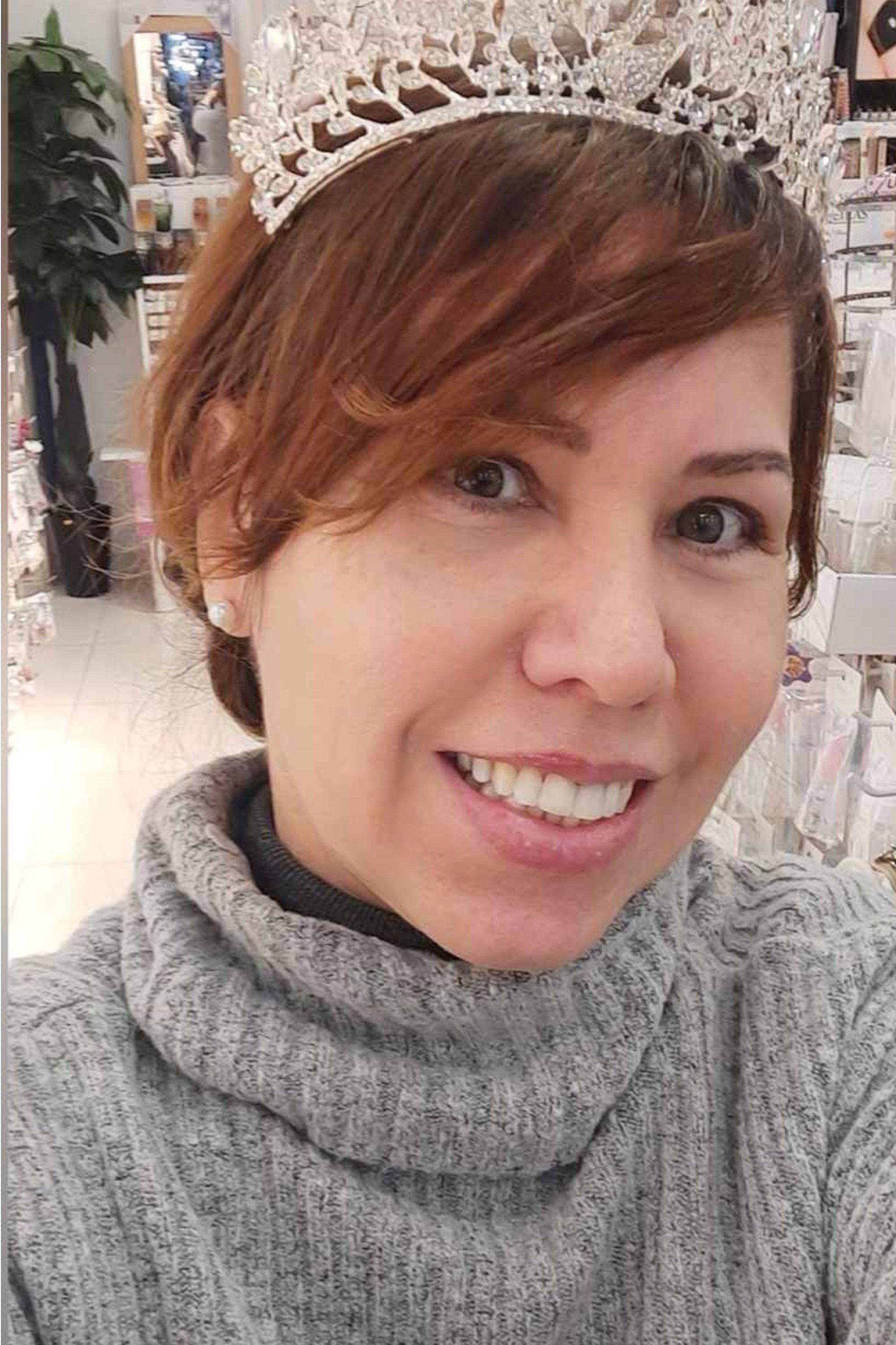 Rosa Soahre backdrop