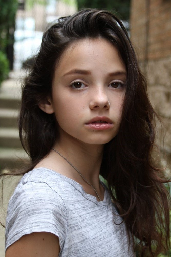 Sasha Rossof backdrop