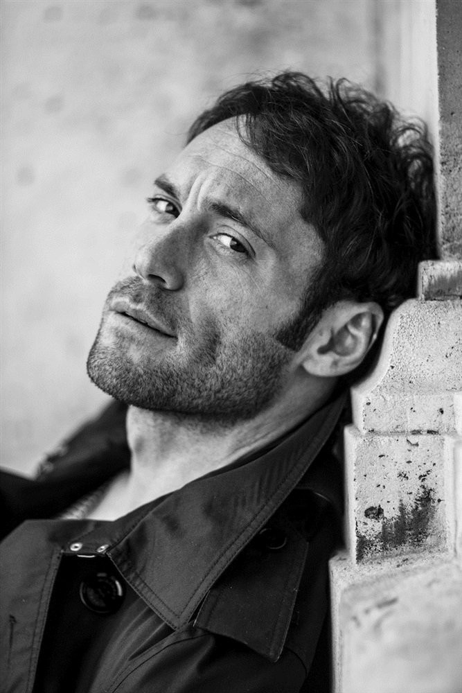 Toussaint Martinetti backdrop