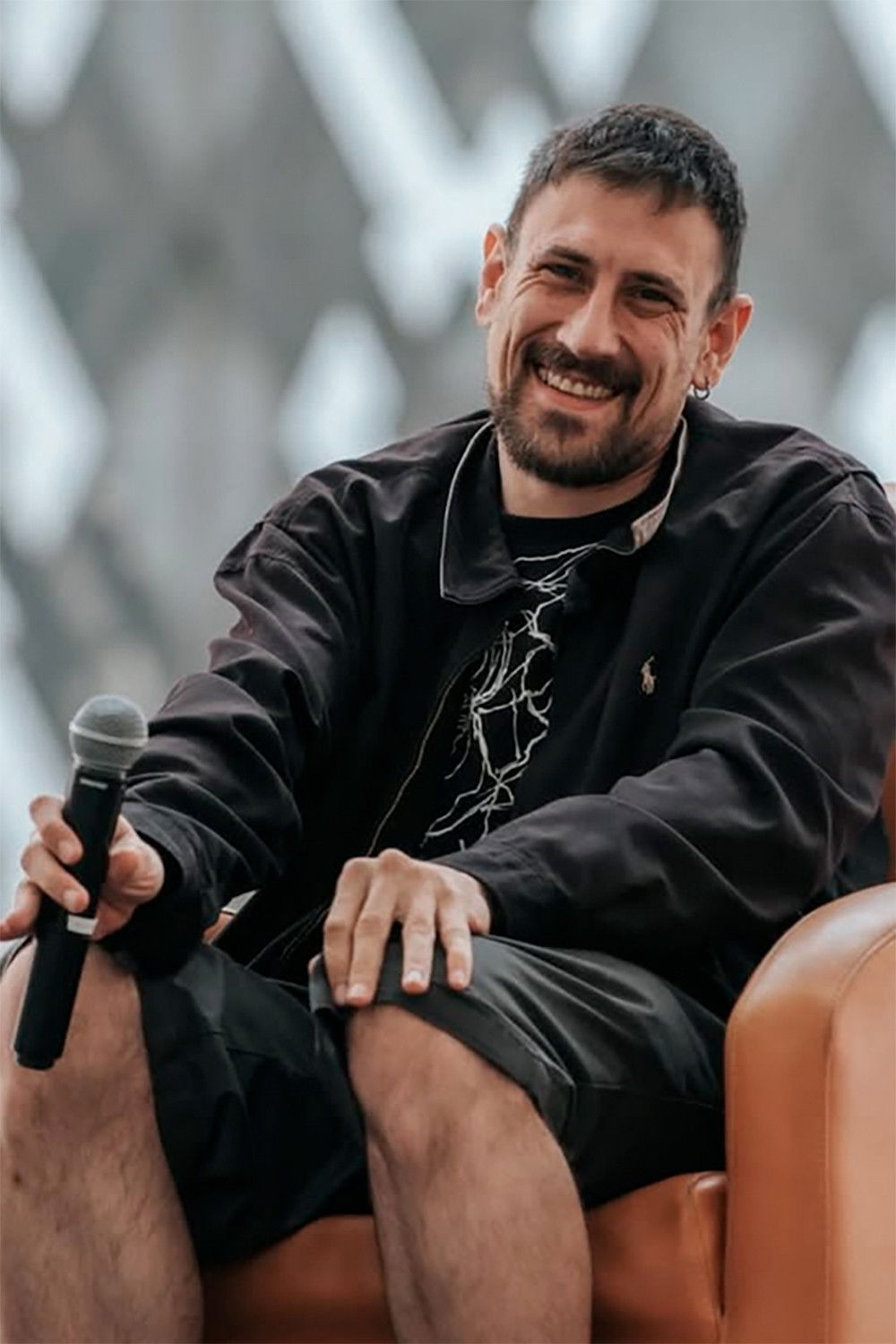 Fernando Carasa backdrop