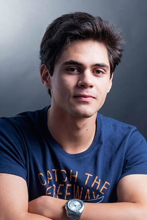 Lucas Veloso backdrop