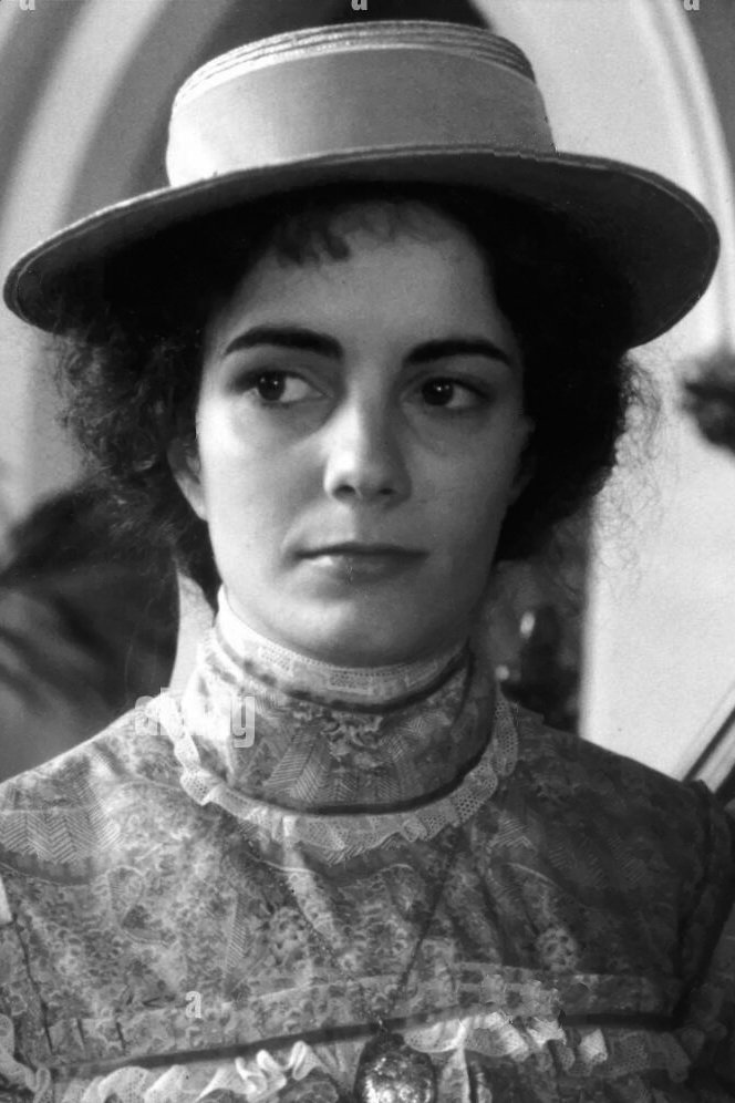 Hilary Ryan backdrop