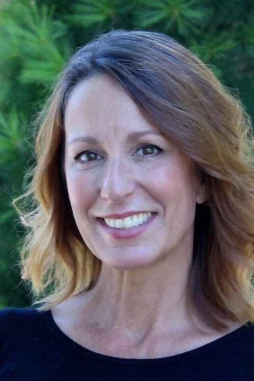 Jeannine Thompson backdrop