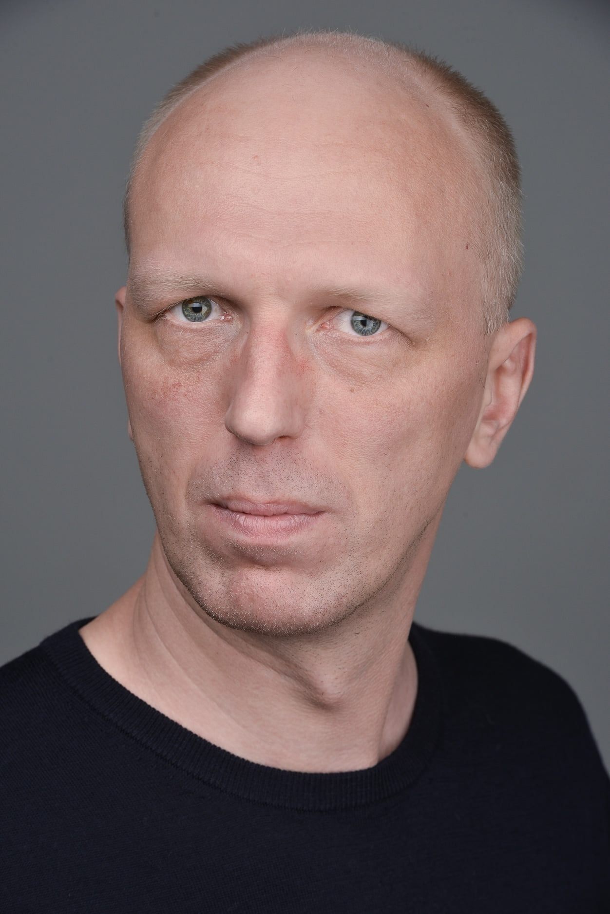 Ilya Mozgovoy backdrop