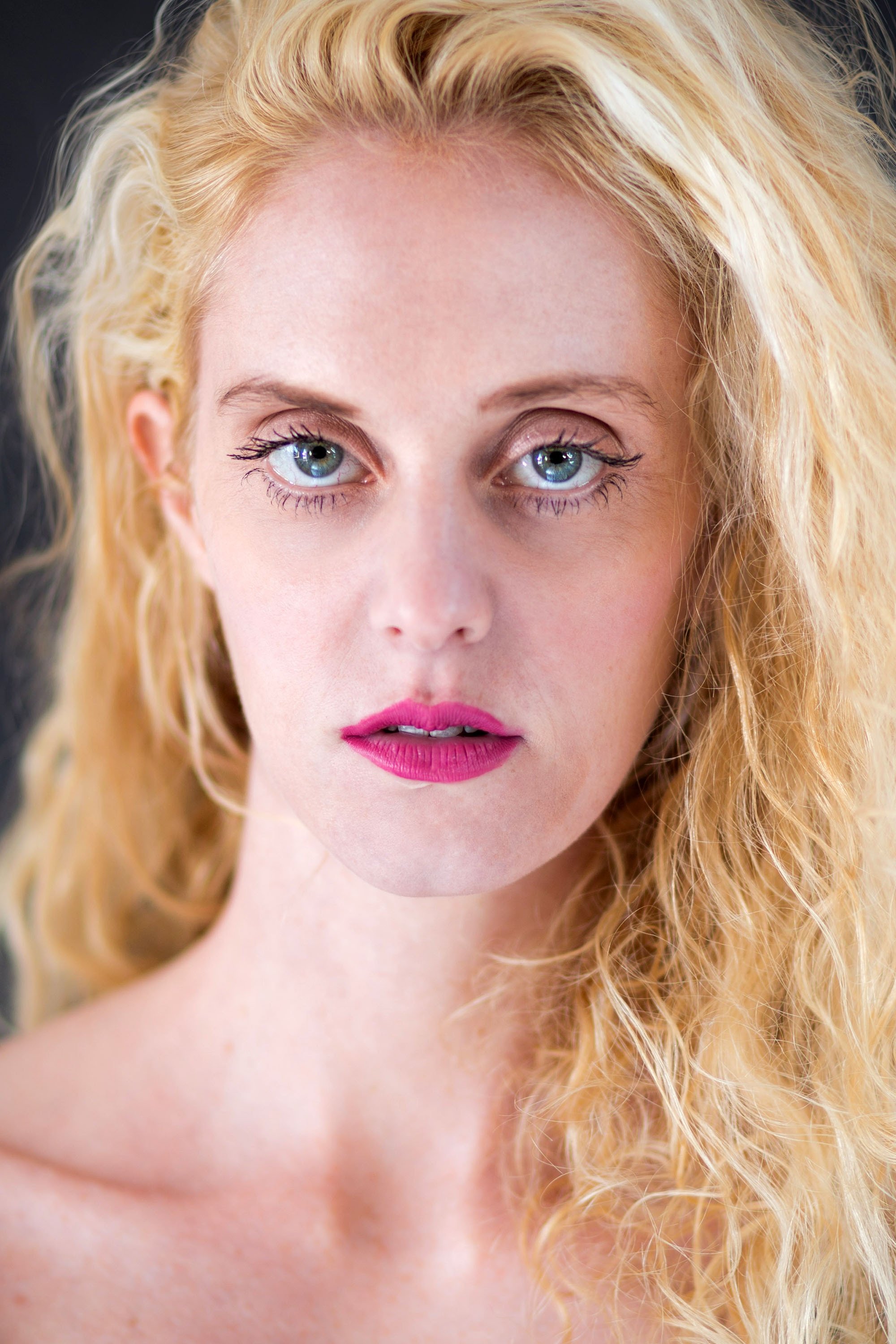 Lydia Hourihan backdrop