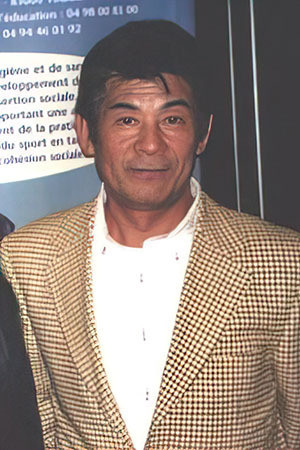 Tetsuo Narikawa backdrop