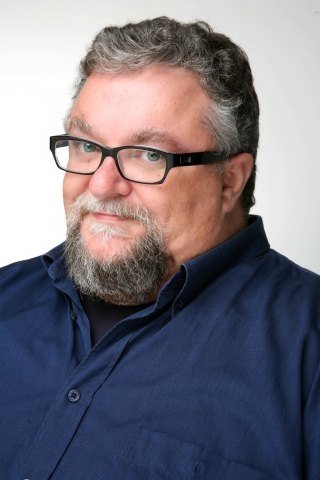 Tacho González backdrop