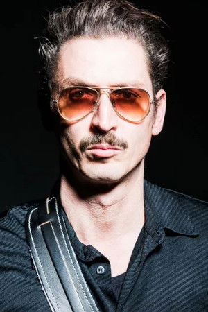 Paulo Furtado backdrop