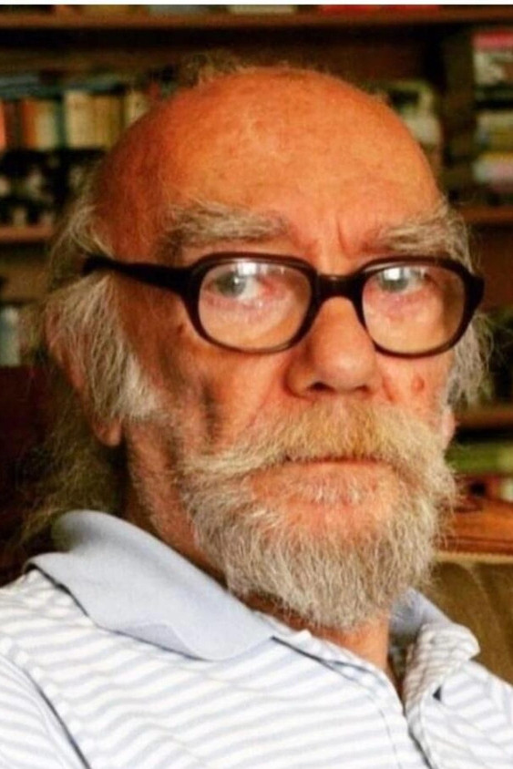 Giovanni Scognamillo backdrop