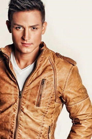 Arán de las Casas backdrop