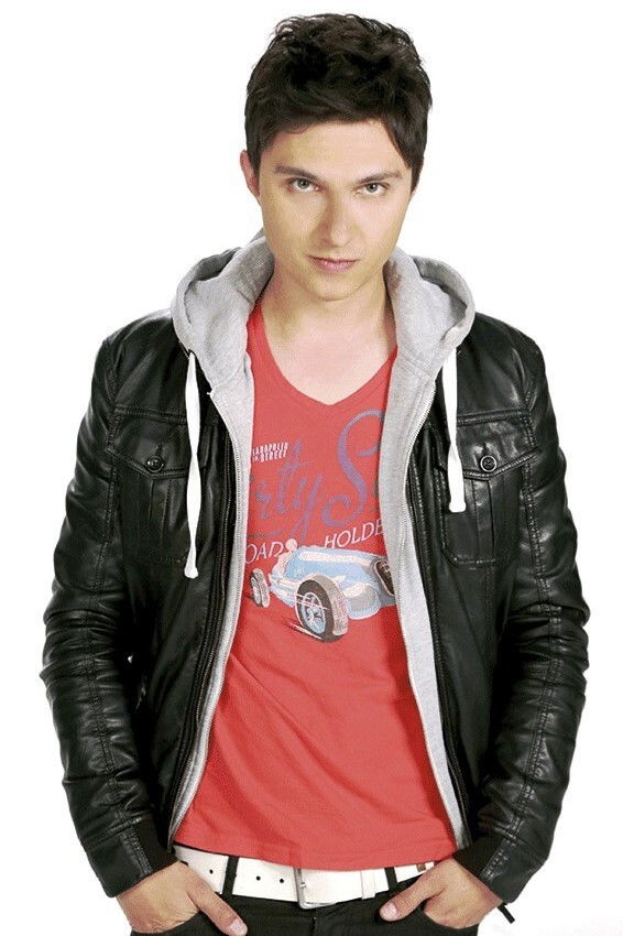 Diego Saenz backdrop