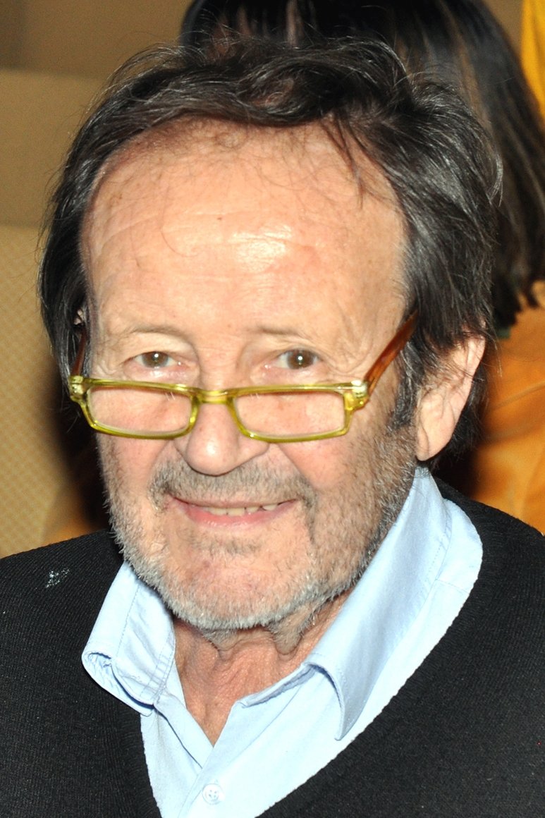 Gernot Roll: Gernot Roll backdrop