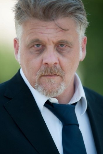 Fabio De Caro backdrop