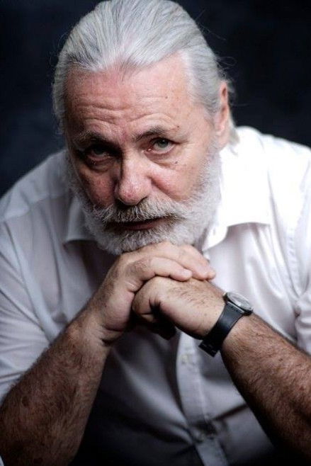 Alberto Bergamini backdrop