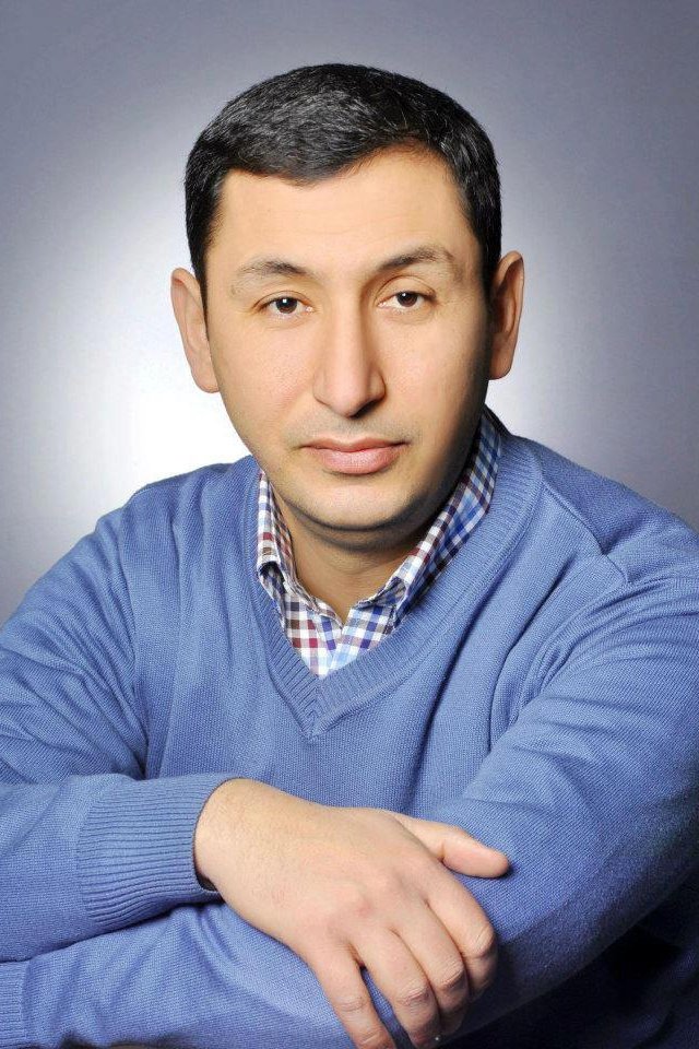 Mushfig Hatamov backdrop