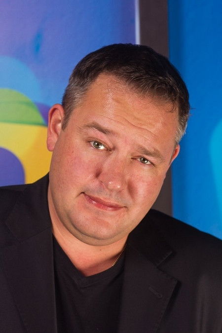 Oleksii Smolka backdrop