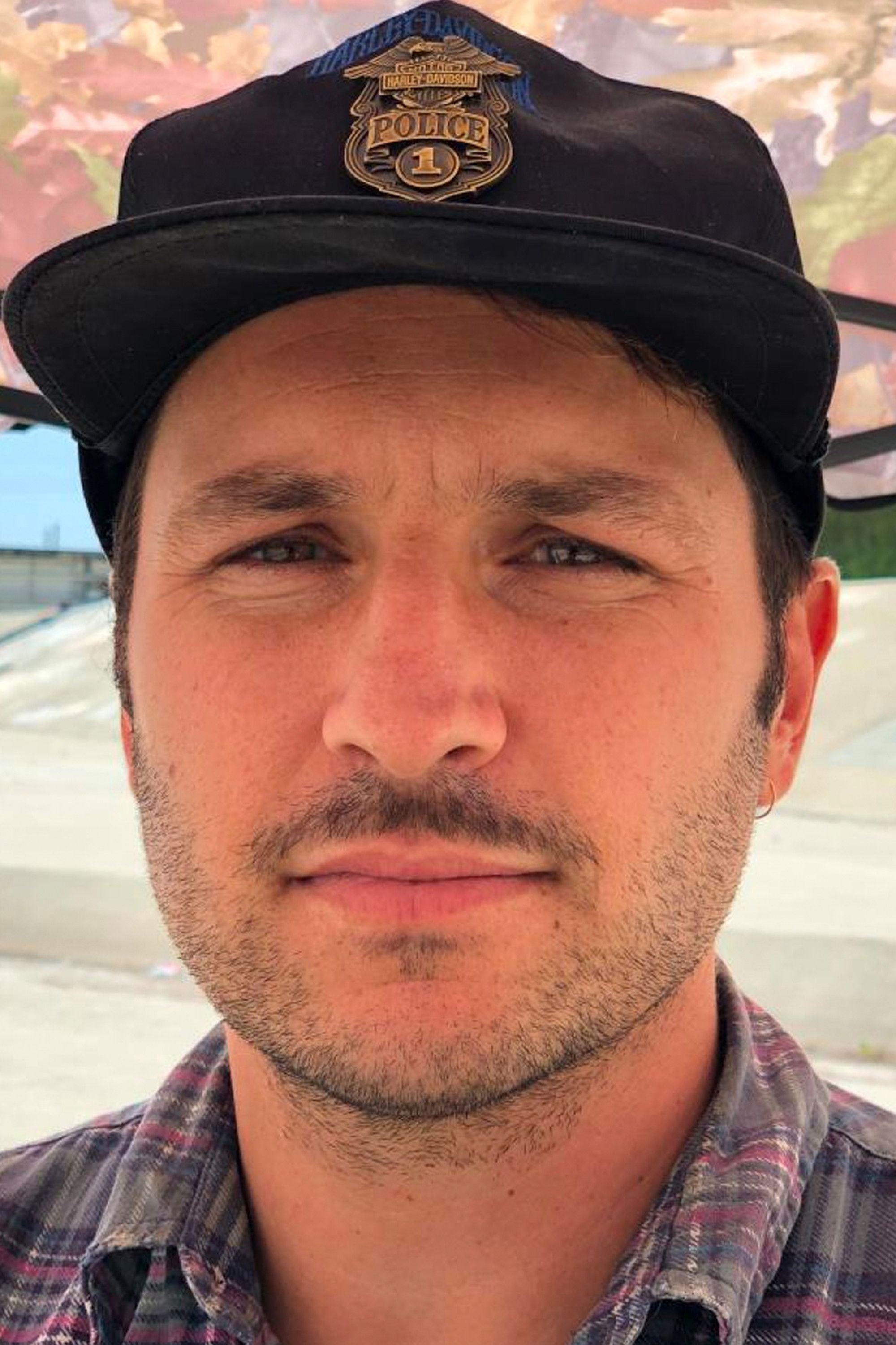 Andrew Allen backdrop