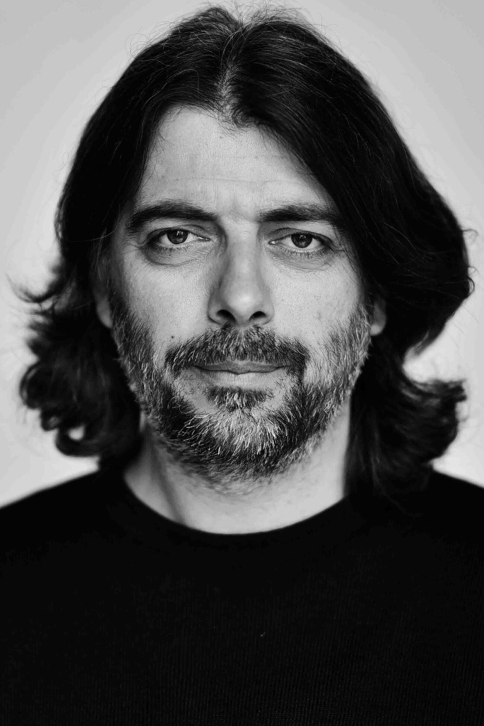 Gentian Koçi backdrop