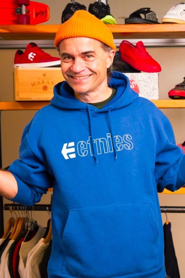 Pierre-André Senizergues backdrop