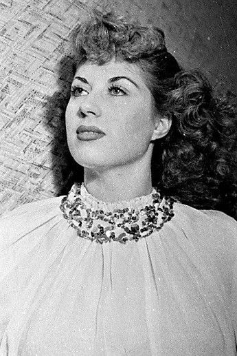 Gema del Río backdrop