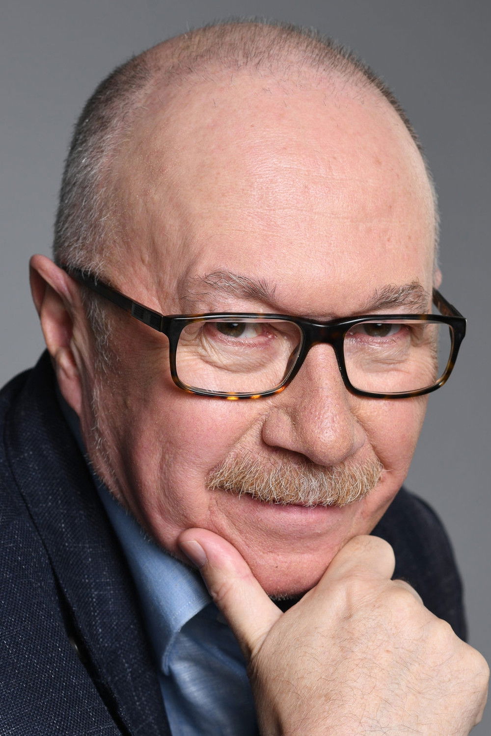 Denis Dragunsky backdrop