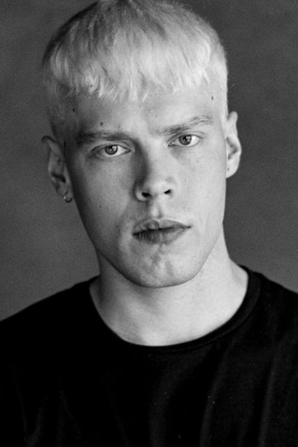 Mikko Mäkelä backdrop