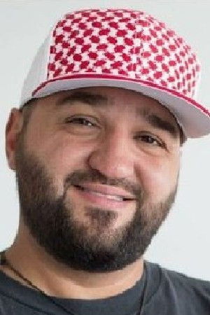 Fahmi Farahat backdrop